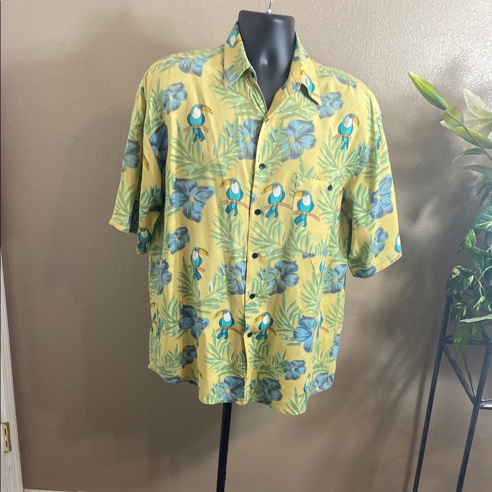 Bruno Men’s Tropical Print Shirt